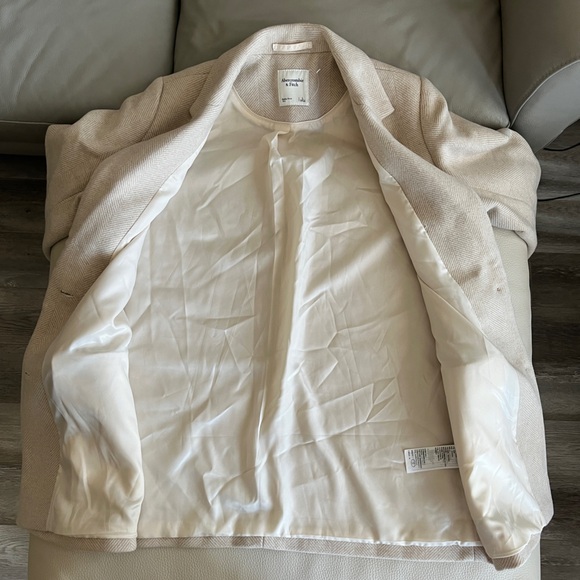 Abercrombie & Fitch Women’s Heavy Wool Blended Blazer Coat - Size L - Picture 4 of 8